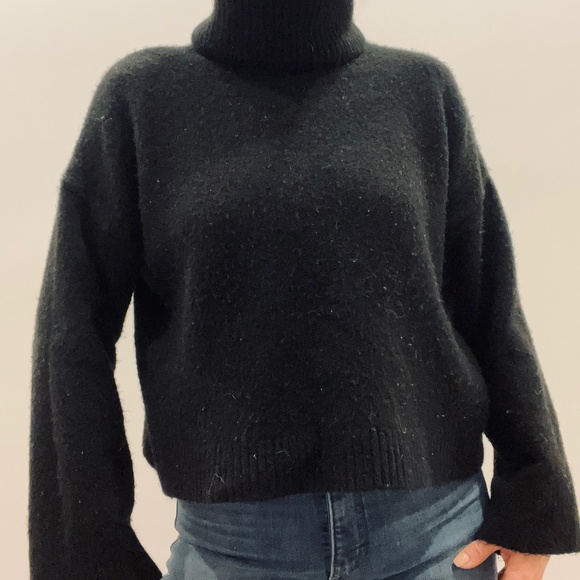 Zara blk turtleneck sweater - Picture 1 of 2